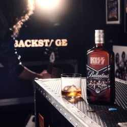 Ballantine's Kiss Edition 700ml